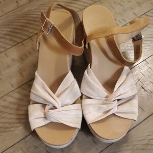 UGG Women's Brown and Cream Knotted Sandals